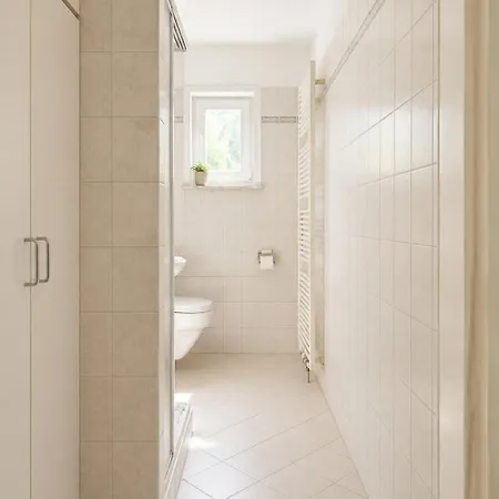 Spacious With A Great Location Near The Toboggan Run